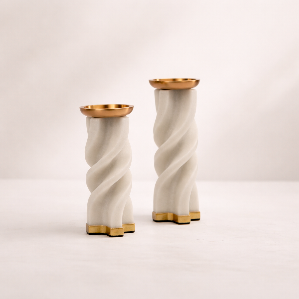 Cyris Resin Alloy Candle Holder Set