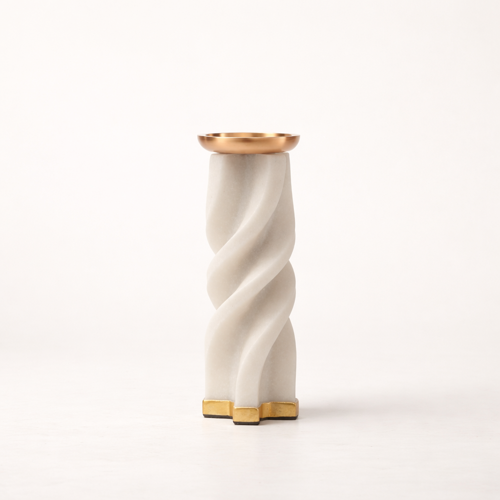 Cyris Resin Alloy Candle Holder Set