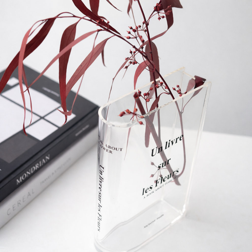 Lucen Clear Acrylic Vase